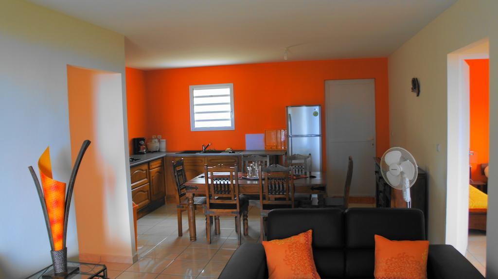 Les Bungalows Du Mont-Auban Sainte-Clotilde Екстериор снимка