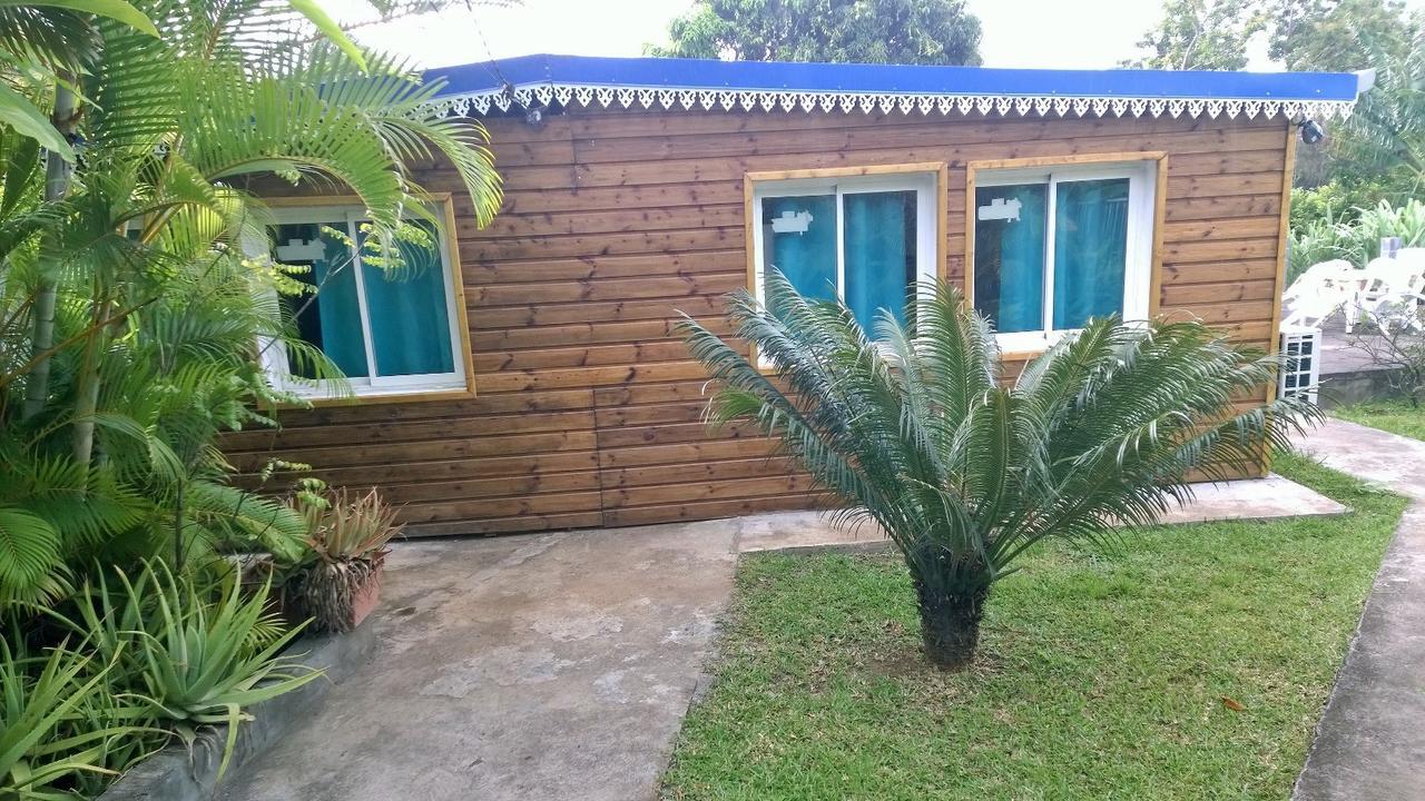Les Bungalows Du Mont-Auban Sainte-Clotilde Екстериор снимка