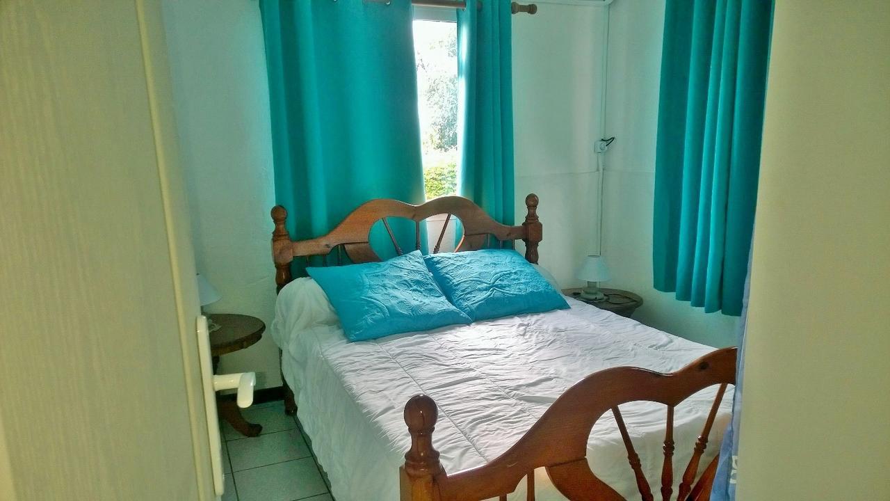 Les Bungalows Du Mont-Auban Sainte-Clotilde Екстериор снимка