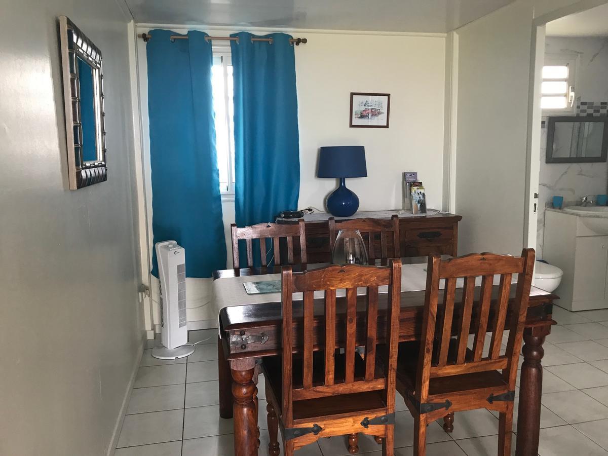 Les Bungalows Du Mont-Auban Sainte-Clotilde Екстериор снимка